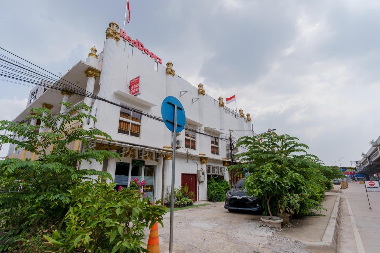 Reddoorz Syariah Near Universitas Borobudur Yakarta Exterior foto
