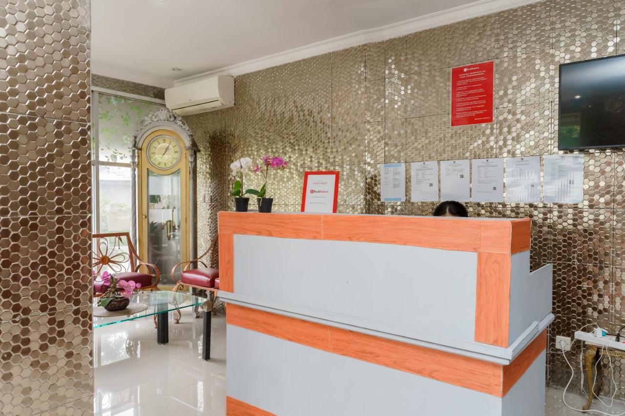 Reddoorz Syariah Near Universitas Borobudur Yakarta Exterior foto
